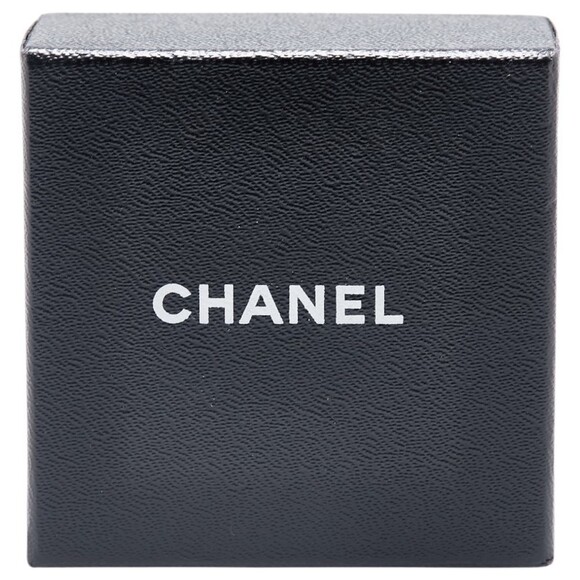 CHANEL Vintage Gold Logo Brooch - Picture 5 of 5